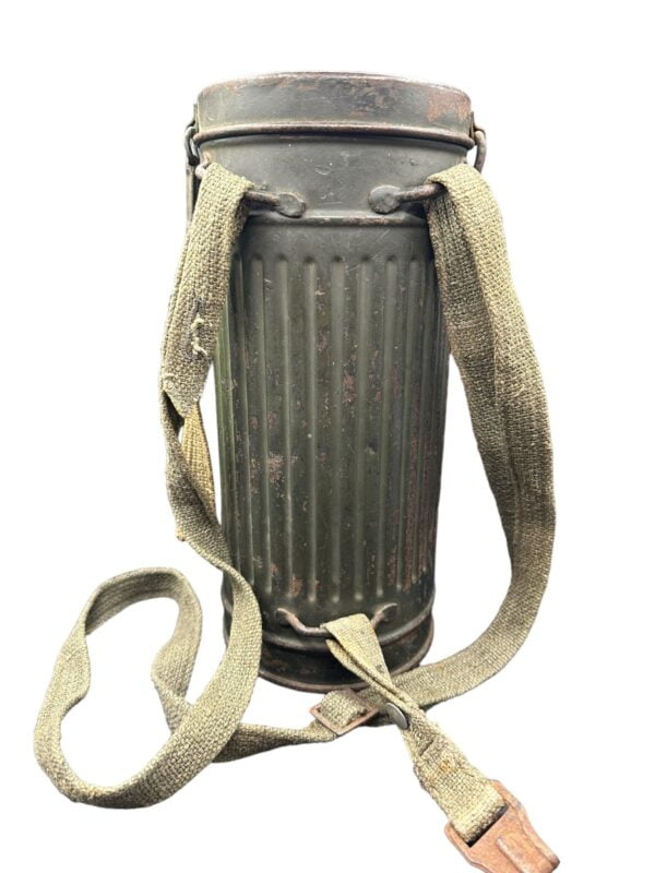 camouflaged gasmask. 2